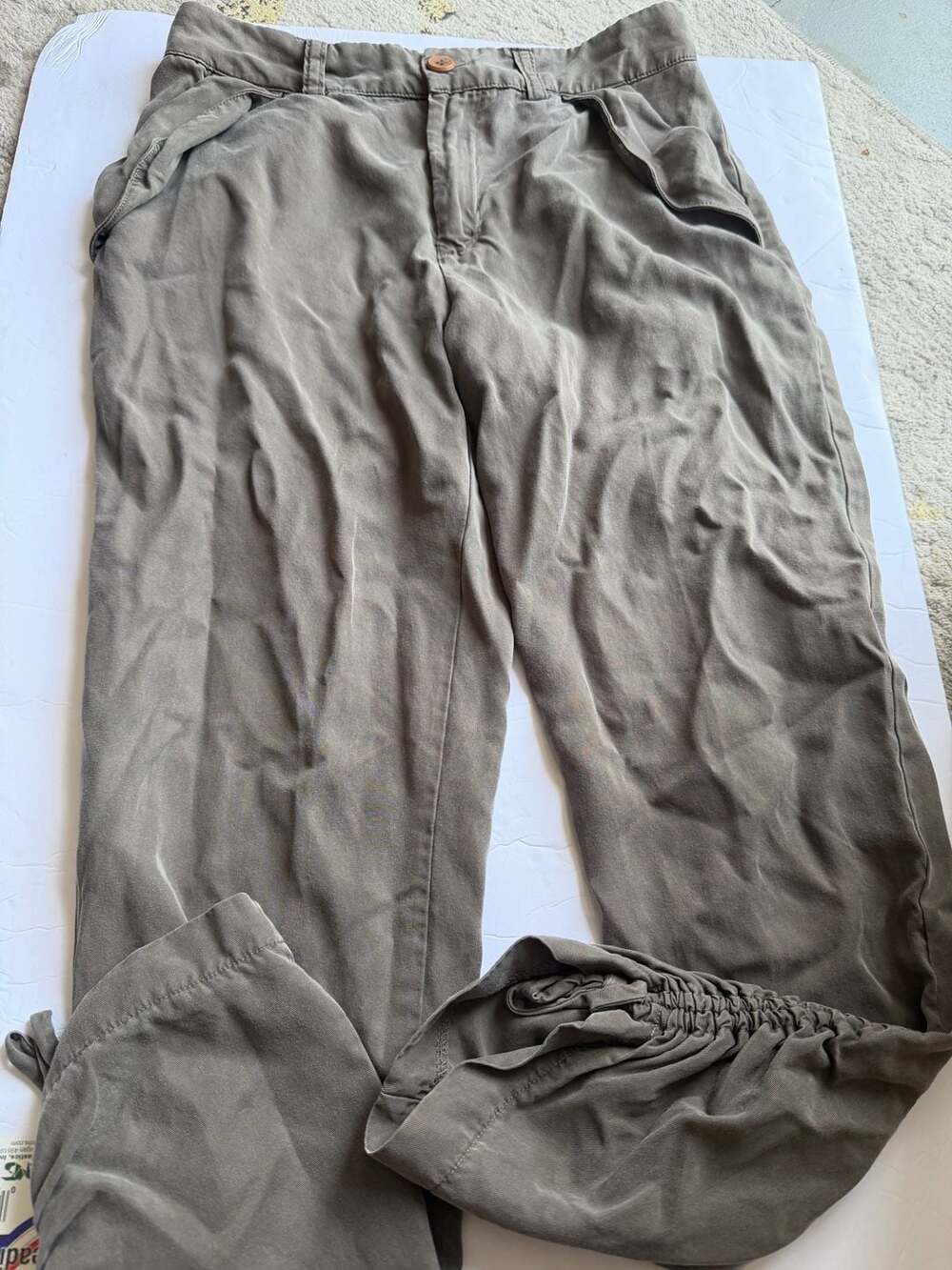 AMADI Women's Relaxed Fit Gathered Hem Utility Pants in Olive Green
